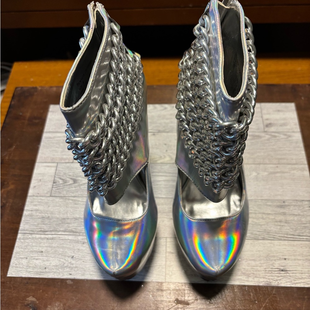 Steve Madden Metallic Silver Chain Boots